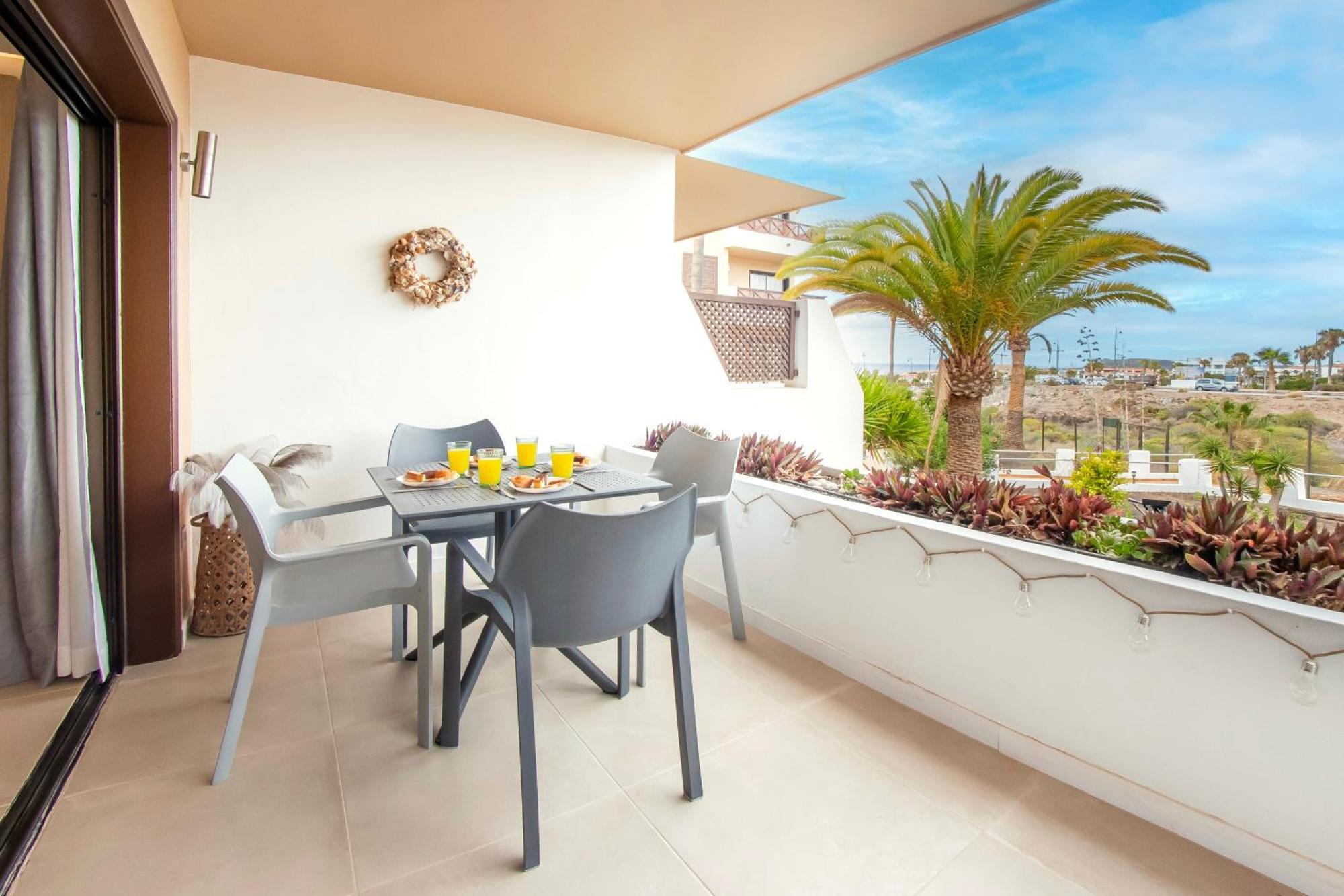 Newly Renovated, Luxurious Apartment With A Heated Pool, 259 San Miguel de Abona Kültér fotó