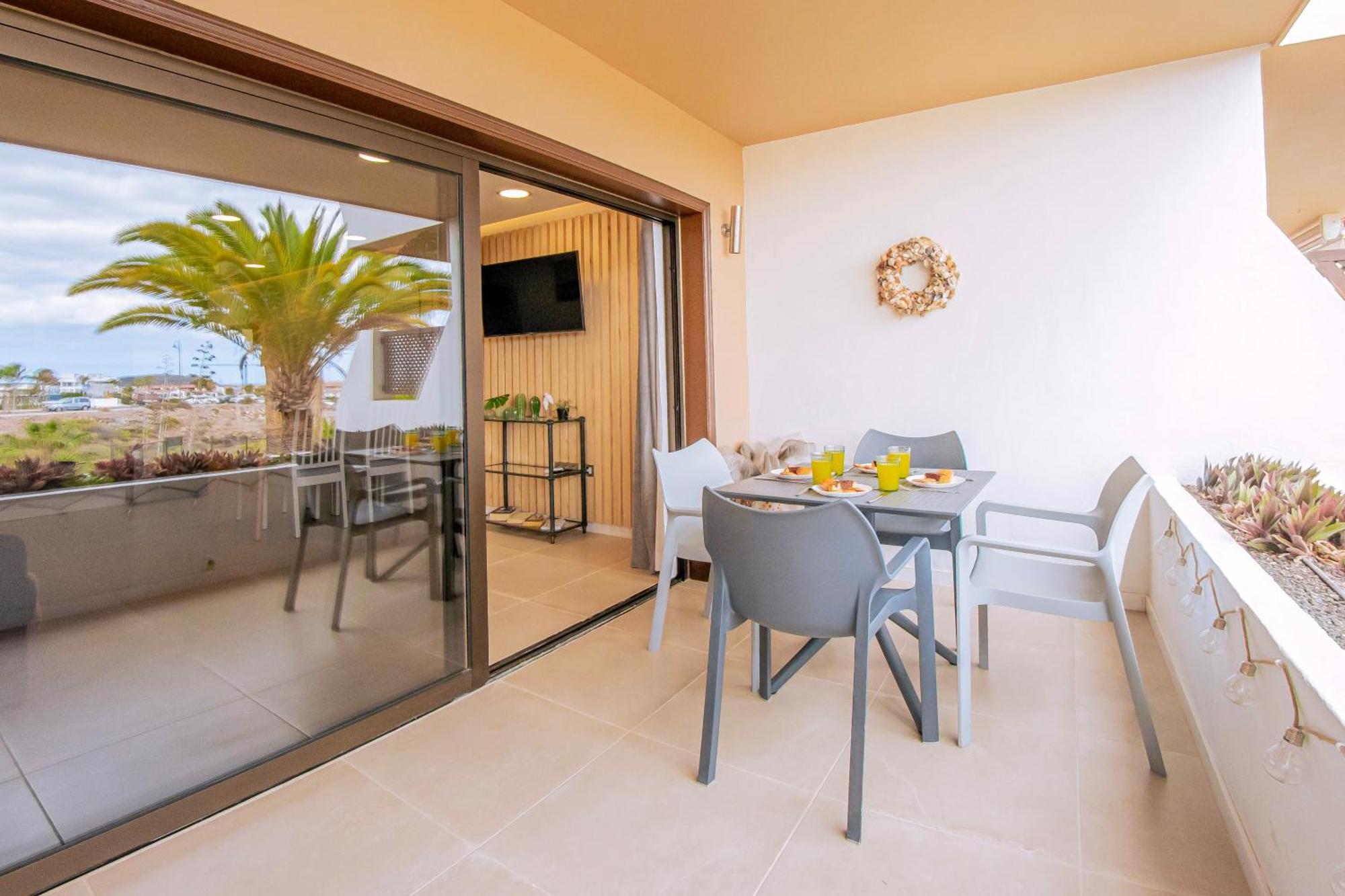 Newly Renovated, Luxurious Apartment With A Heated Pool, 259 San Miguel de Abona Kültér fotó