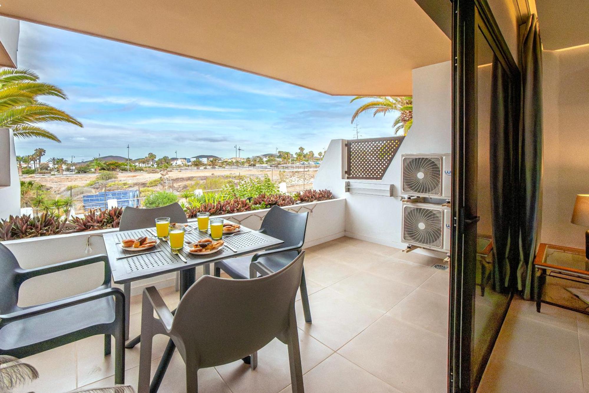 Newly Renovated, Luxurious Apartment With A Heated Pool, 259 San Miguel de Abona Kültér fotó